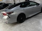 Toyota Camry 2023 года за 14 300 000 тг. в Алматы