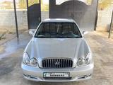 Hyundai Sonata 2003 года за 2 800 000 тг. в Шымкент – фото 2