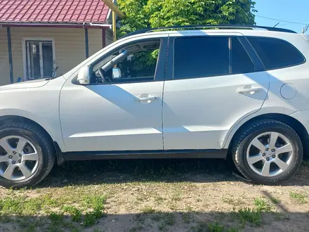 Hyundai Santa Fe 2012 года за 8 500 000 тг. в Уральск – фото 2