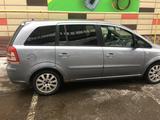 Opel Zafira 2010 года за 2 400 000 тг. в Алматы – фото 3