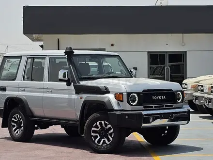 Toyota Land Cruiser 2024 года за 45 000 000 тг. в Алматы – фото 3