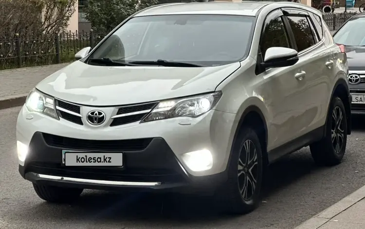 Toyota RAV4 2014 года за 9 200 000 тг. в Астана