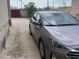 Hyundai Elantra 2019 года за 5 600 000 тг. в Актау – фото 2