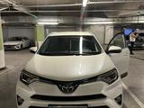 Toyota RAV4 2017 годаүшін13 500 000 тг. в Алматы