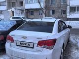 Chevrolet Cruze 2013 года за 3 500 000 тг. в Астана – фото 2