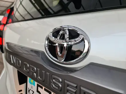 Toyota Land Cruiser Prado 2022 года за 38 500 000 тг. в Алматы – фото 11