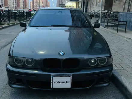 BMW 528 1998 года за 2 590 000 тг. в Шымкент