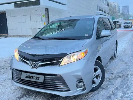 Toyota Sienna 2017 года за 14 900 000 тг. в Астана – фото 2