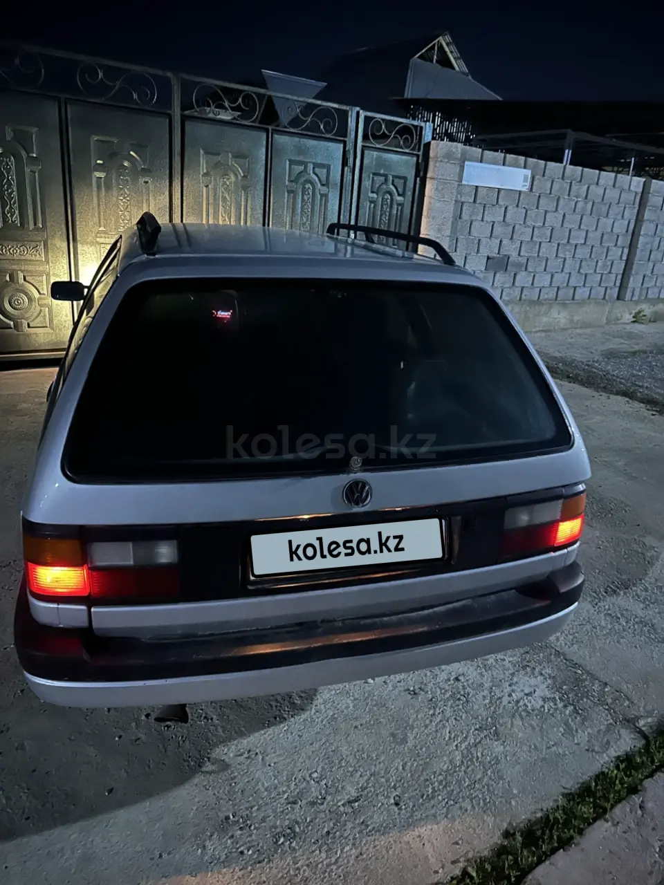 Volkswagen Passat, 1989