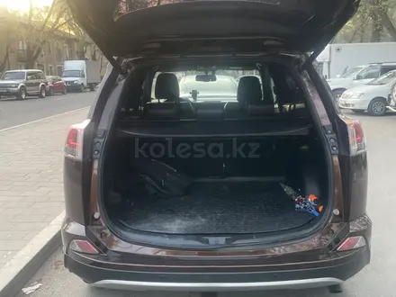 Toyota RAV4 2018 года за 11 500 000 тг. в Алматы – фото 13