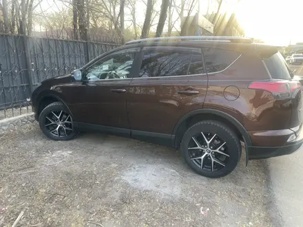 Toyota RAV4 2018 года за 11 500 000 тг. в Алматы – фото 20