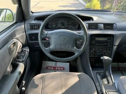 Toyota Camry 2001 года за 4 300 000 тг. в Алматы – фото 18