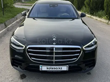 Mercedes-Benz S 580 2022 года за 92 920 833 тг. в Шымкент