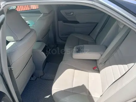 Toyota Camry 2016 года за 5 200 000 тг. в Атырау – фото 16