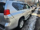 Toyota Land Cruiser Prado 2013 года за 13 800 000 тг. в Алматы – фото 2