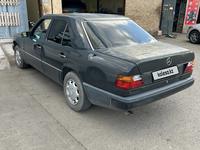 Mercedes-Benz E 280 1994 годаfor2 300 000 тг. в Астана