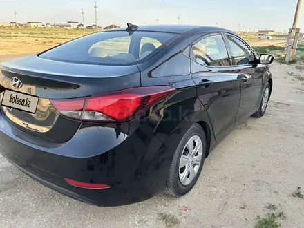 Hyundai Elantra 2015 года за 4 100 000 тг. в Актау – фото 3