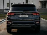 Hyundai Santa Fe 2020 года за 15 600 000 тг. в Алматы – фото 2