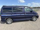 Toyota HiAce Regius 1998 года за 2 100 000 тг. в Астана – фото 2