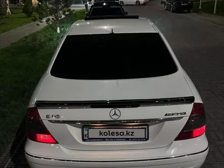 Mercedes-Benz E 500 2005 года за 8 800 000 тг. в Шымкент – фото 7