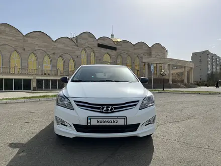 Hyundai Solaris 2015 года за 5 500 000 тг. в Уральск – фото 2