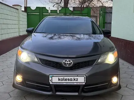 Toyota Camry 2013 года за 7 900 000 тг. в Шымкент – фото 2