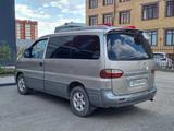 Hyundai Starex 1998 года за 1 200 000 тг. в Актобе – фото 2