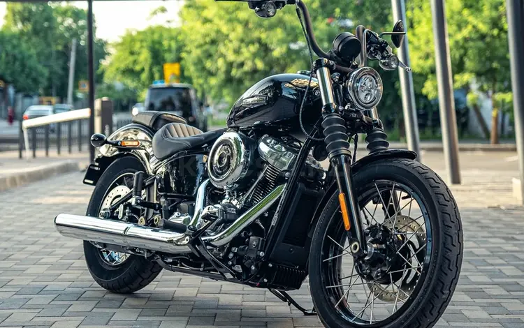 Harley-Davidson  Street Bob 2026 года за 15 000 000 тг. в Алматы