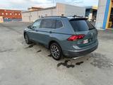 Volkswagen Tiguan 2019 года за 8 300 000 тг. в Атырау – фото 4