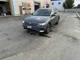 Volkswagen Tiguan 2019 года за 8 300 000 тг. в Атырау