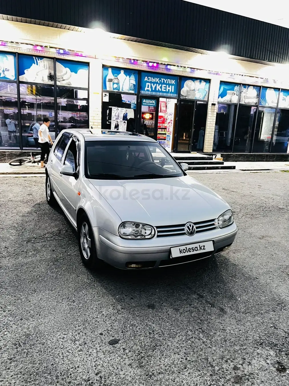 Volkswagen Golf, 1998