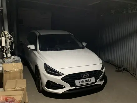 Hyundai i30 2023 года за 12 700 000 тг. в Алматы