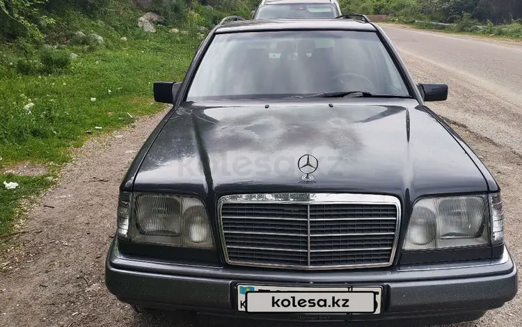 Mercedes-Benz E 200 1993 годаүшін2 650 000 тг. в Алматы
