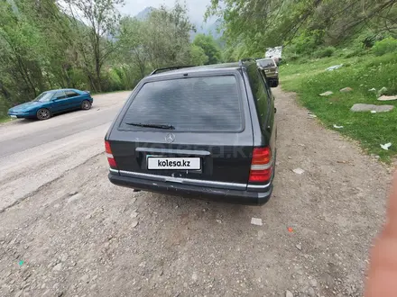 Mercedes-Benz E 200 1993 года за 2 650 000 тг. в Алматы – фото 9