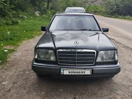 Mercedes-Benz E 200 1993 года за 2 650 000 тг. в Алматы – фото 10