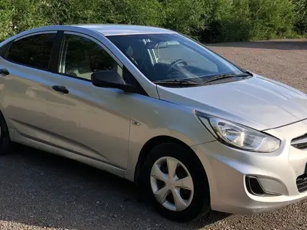 Hyundai Solaris 2013 года за 4 100 000 тг. в Астана – фото 3