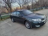 Toyota Camry 2005 годаfor5 500 000 тг. в Актобе