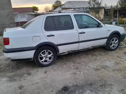 Volkswagen Vento 1994 года за 900 000 тг. в Тараз – фото 3