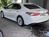 Toyota Camry 2018 года за 13 000 000 тг. в Алматы – фото 3