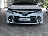 Toyota Camry 2018 года за 13 000 000 тг. в Алматы