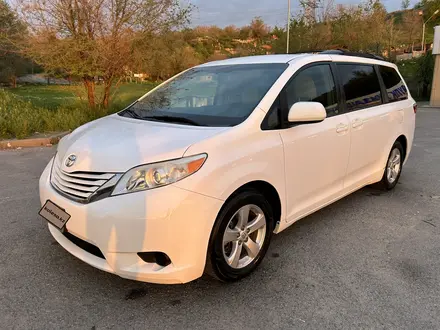 Toyota Sienna 2015 года за 8 400 000 тг. в Алматы