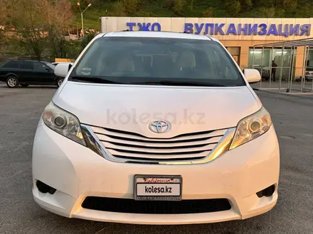 Toyota Sienna 2015 года за 8 400 000 тг. в Алматы – фото 5