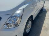 Hyundai Starex 2018 года за 10 500 000 тг. в Шымкент – фото 2