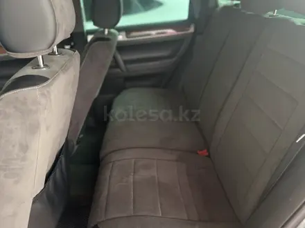 Volkswagen Touareg 2007 года за 6 300 000 тг. в Алматы – фото 6