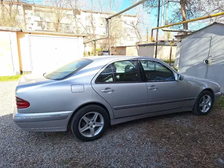 Mercedes-Benz E 240 1999 года за 5 000 000 тг. в Шымкент – фото 4