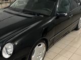 Mercedes-Benz E 320 2001 года за 5 000 000 тг. в Атырау – фото 4