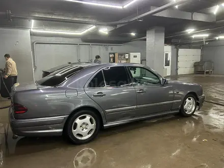 Mercedes-Benz E 230 1997 года за 2 250 000 тг. в Астана – фото 3