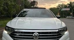 Volkswagen Jetta 2018 года за 8 600 000 тг. в Алматы