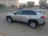 Toyota RAV4 2021 года за 12 000 000 тг. в Актау