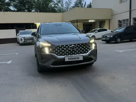 Hyundai Santa Fe 2021 года за 15 500 000 тг. в Шымкент – фото 4